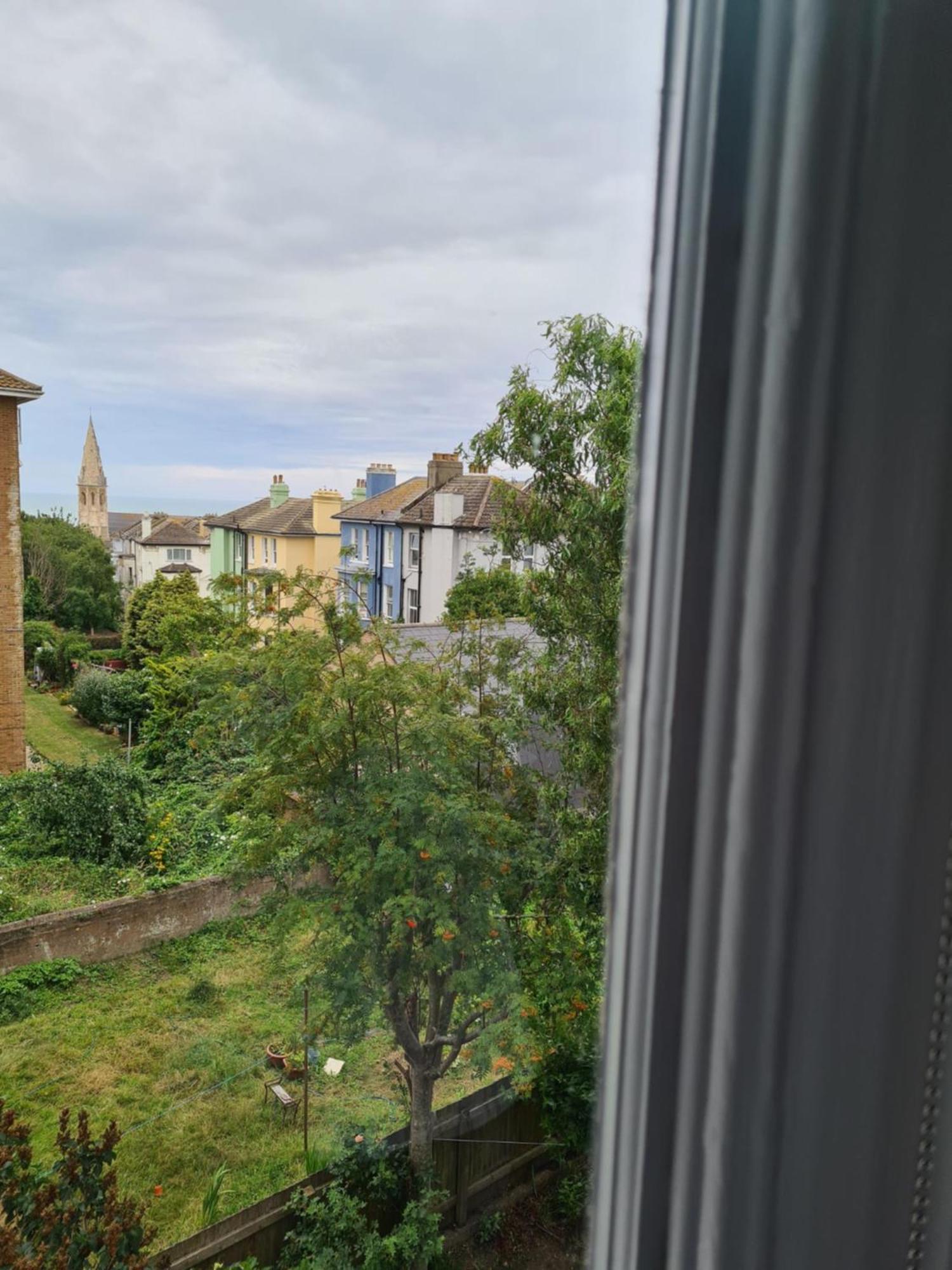 Gorgeous Sea View Apartment 5 Mins To The Beach St Leonards-on-Sea Exterior photo